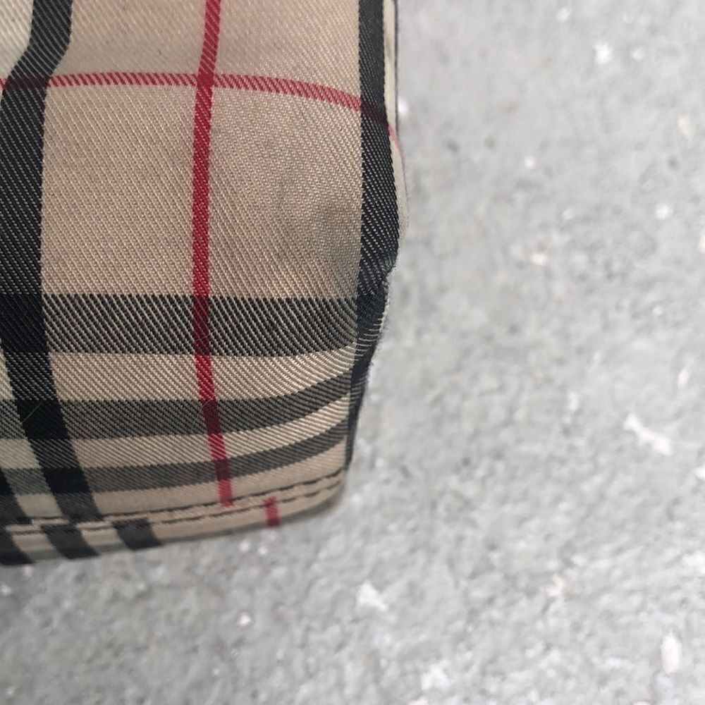 Burberry Sm all tote - Picture 10 of 12